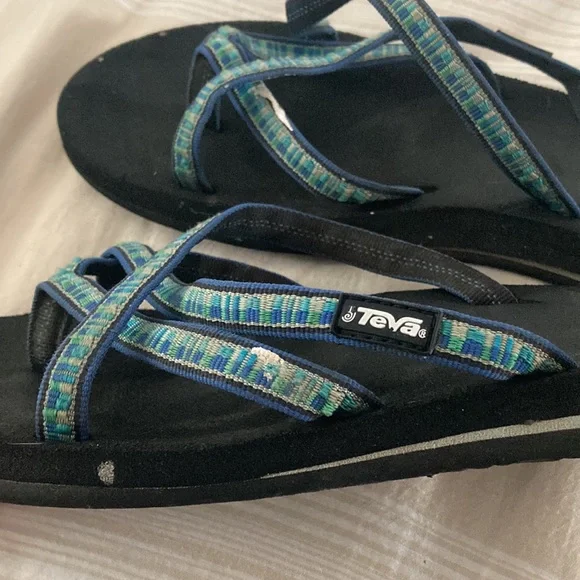 Well loved Teva Mush Sandals 10 - Picture 2 of 3